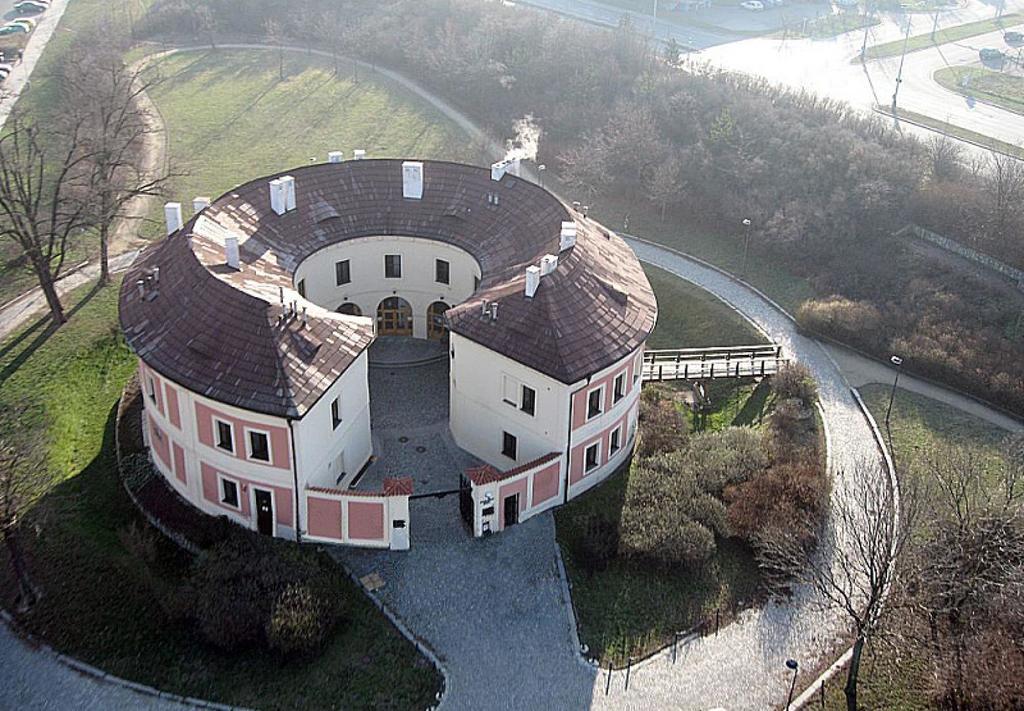 Orbis Hotel Praag Buitenkant foto