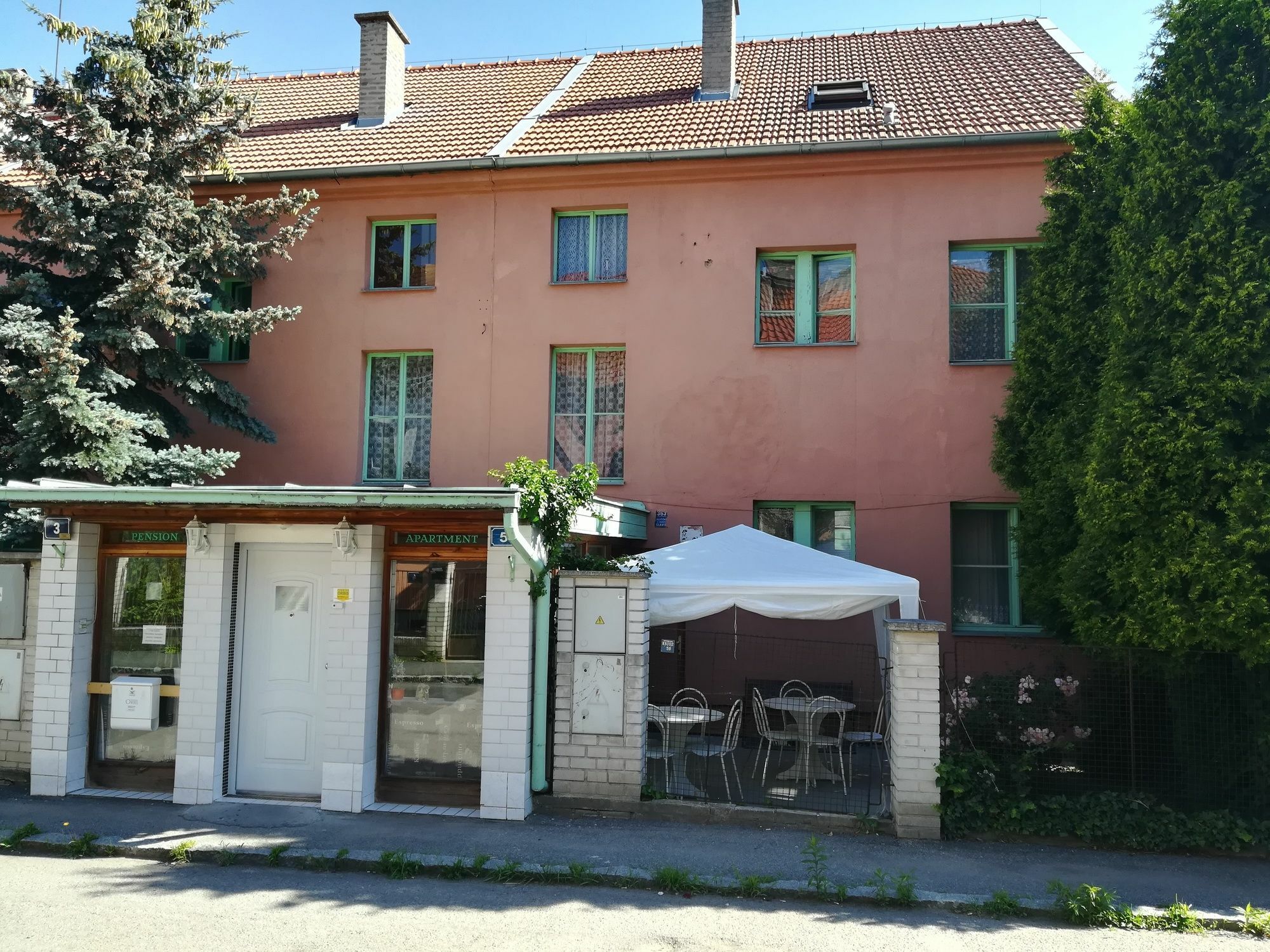 Orbis Hotel Praag Buitenkant foto