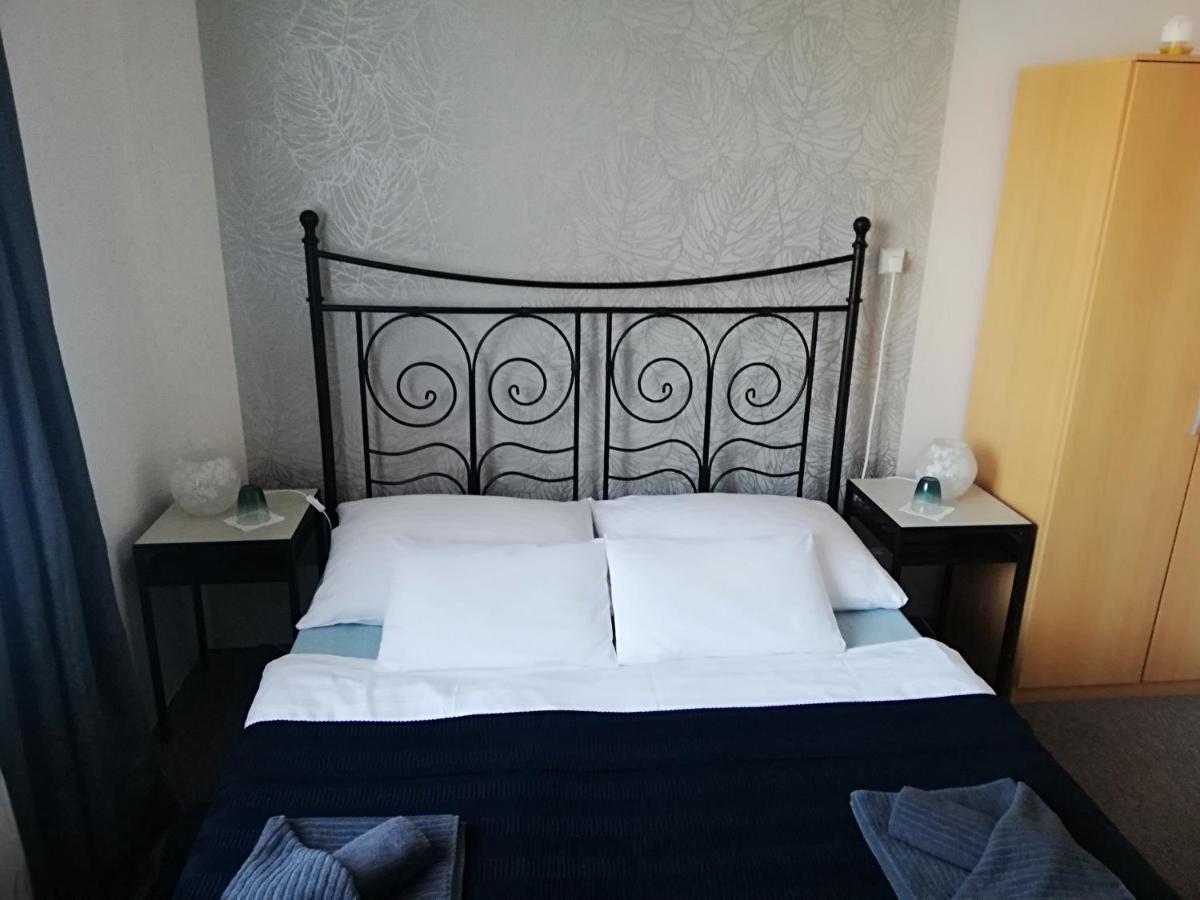 Orbis Hotel Praag Buitenkant foto